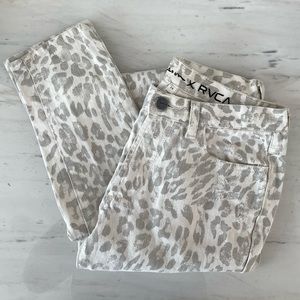Erin Wasson X Rvca Leopard Jeans 🐆